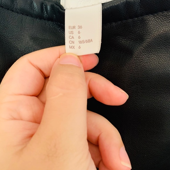 HM | Black leather skirt - Picture 3 of 3